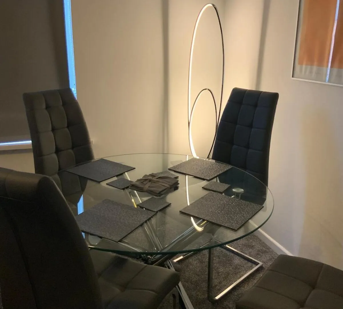 Lejlighed 2Br City Retreat - Near Queens Belfast